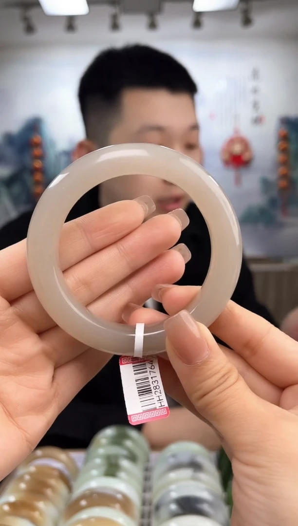 【闪购商品】和田玉手镯未镶嵌56+圈口1764