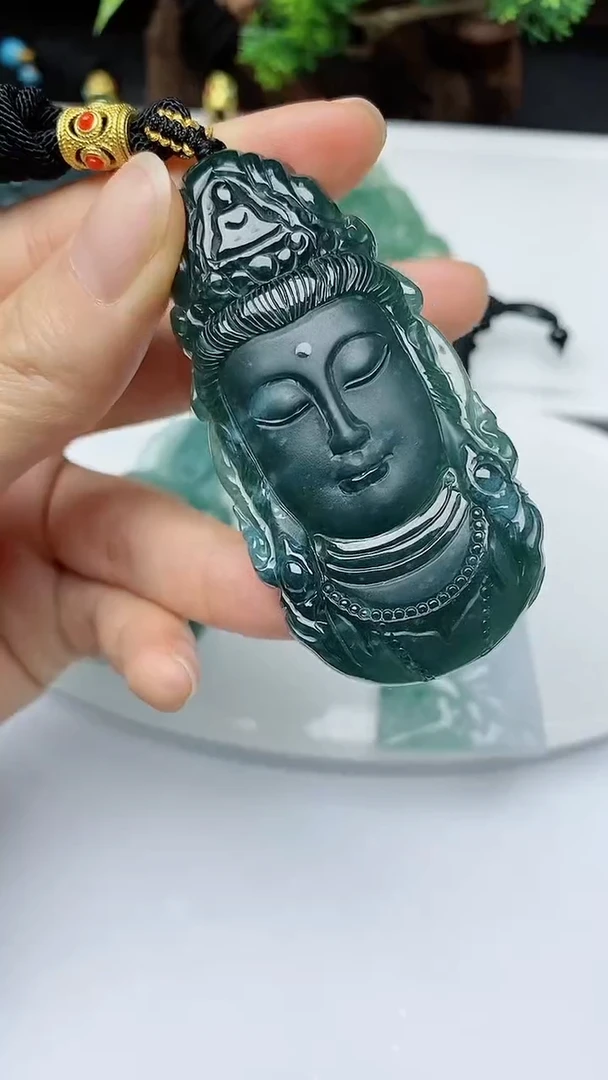 【闪购商品】翡翠颈饰未镶嵌