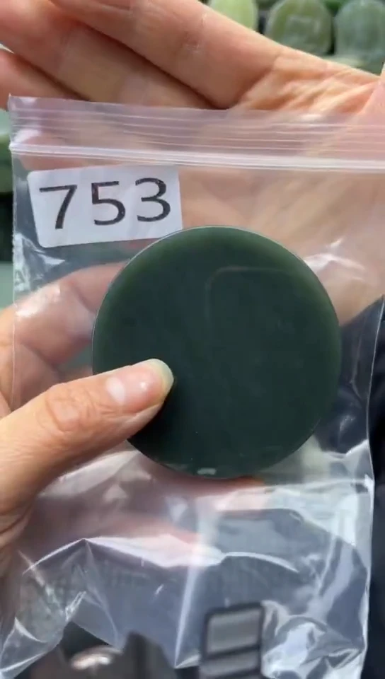 未镶嵌和田玉珠宝半成品镯芯