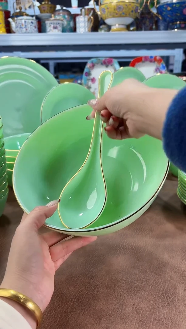 玉瓷汤碗1个汤勺1个