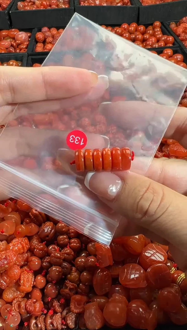 颈饰未镶嵌南红玛瑙2