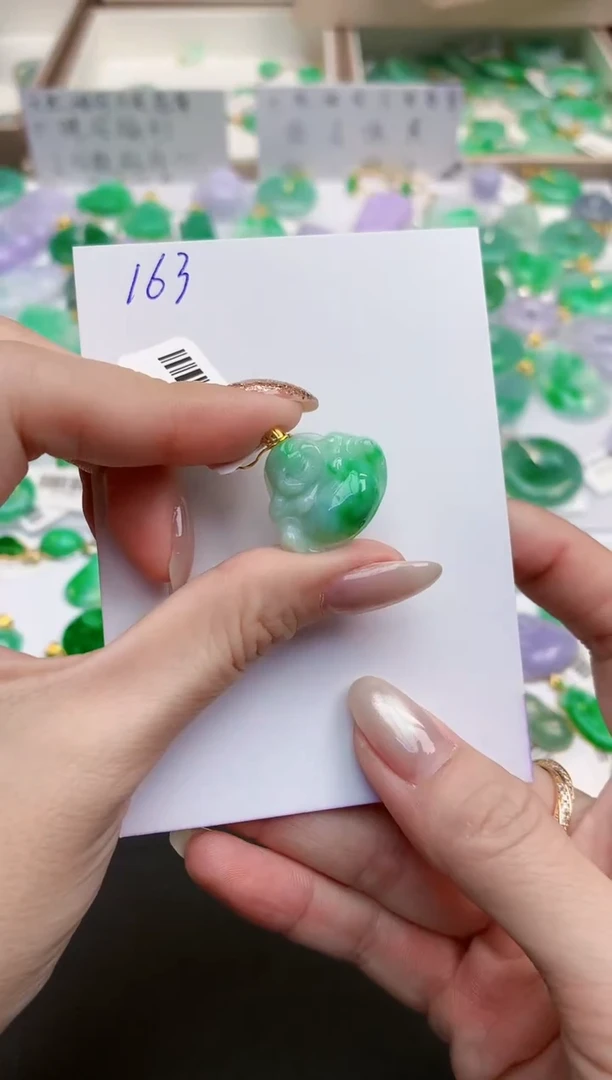 颈饰18K金镶嵌翡翠天然缅甸A货翡翠