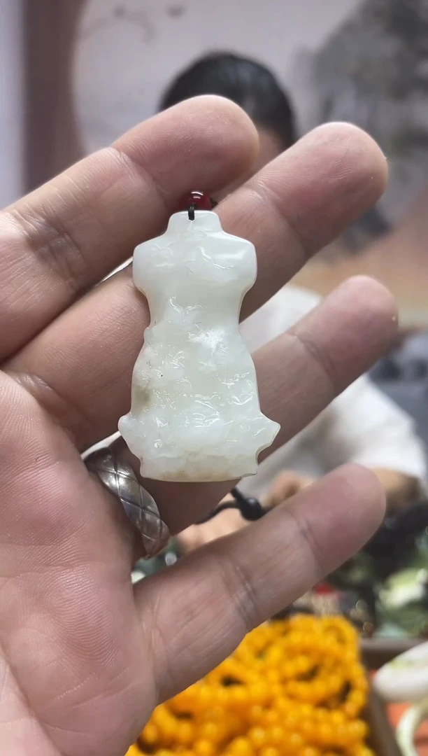 未镶嵌岫玉吊坠·