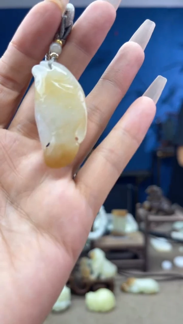 和田玉未镶嵌颈饰1