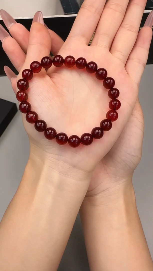未镶嵌血珀手串尘**好血珀手串多样性发其一