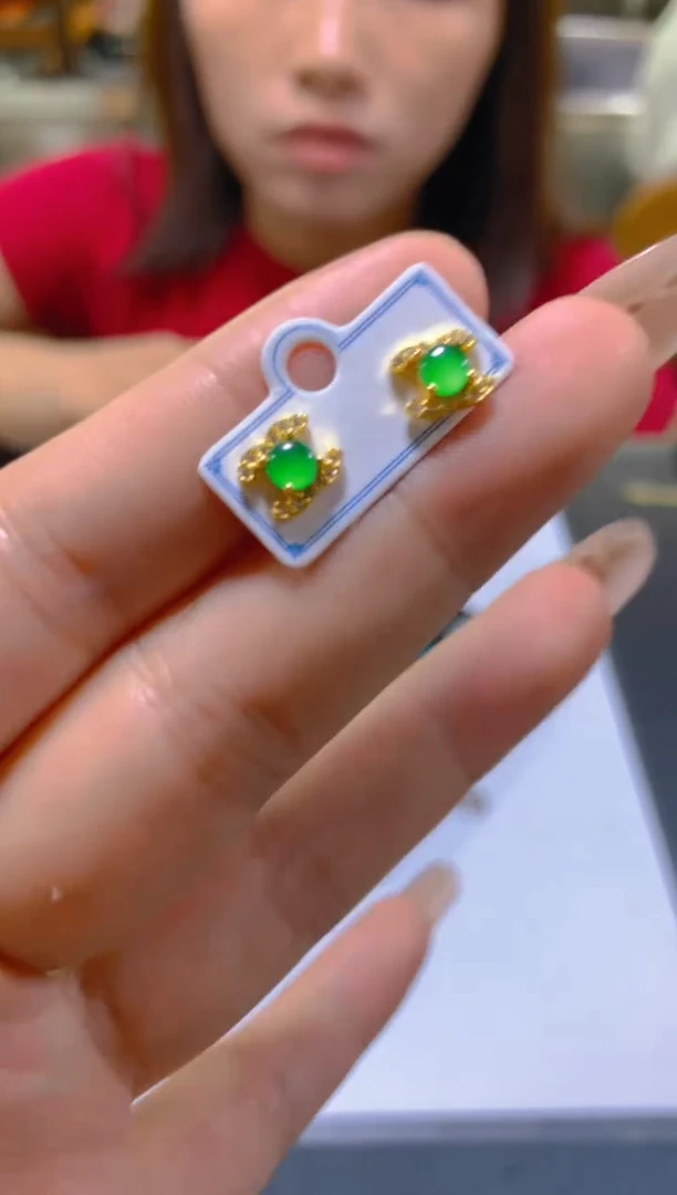 未镶嵌翡翠耳饰多样性发一