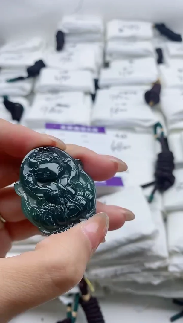 颈饰未镶嵌翡翠8