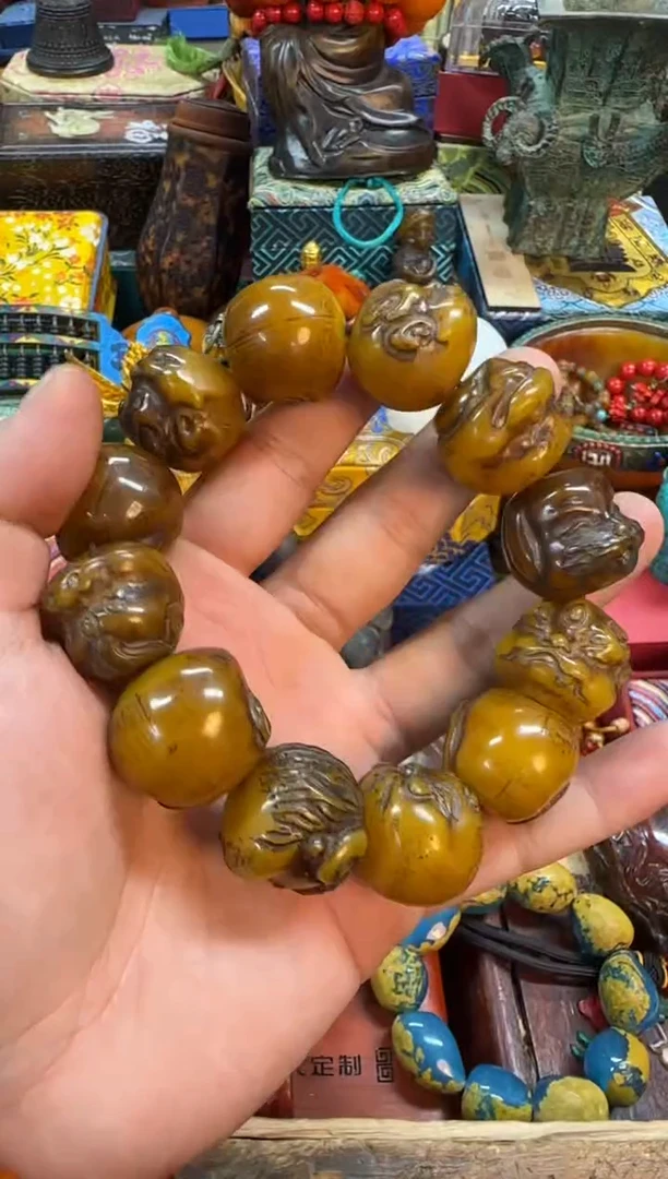 【闪购商品】蜜蜡裸石未镶嵌推荐好物如图所示