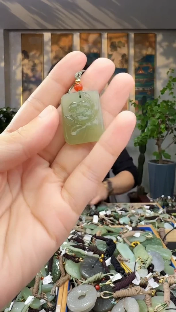 未镶嵌和田玉挂件拍一发一