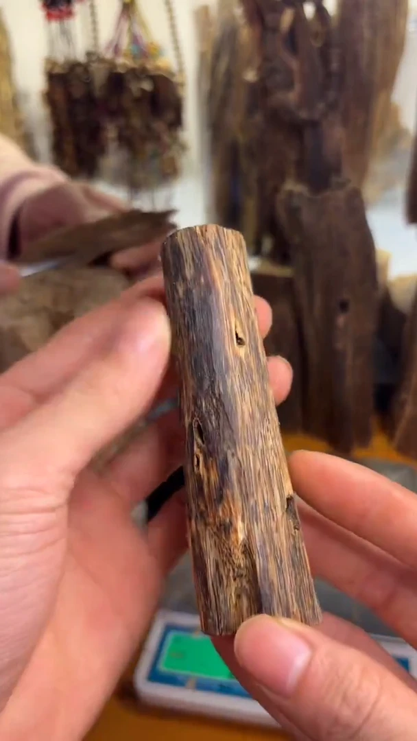 沉香沉香碎屑金沙叶品种27克