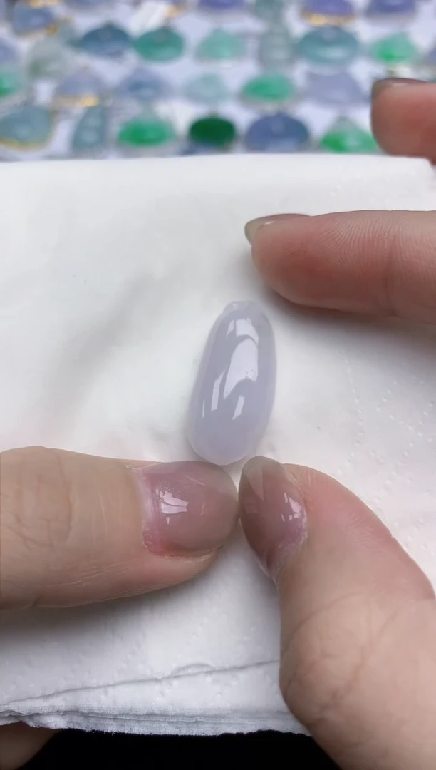 【闪购商品】翡翠颈饰未镶嵌天然翡翠A货