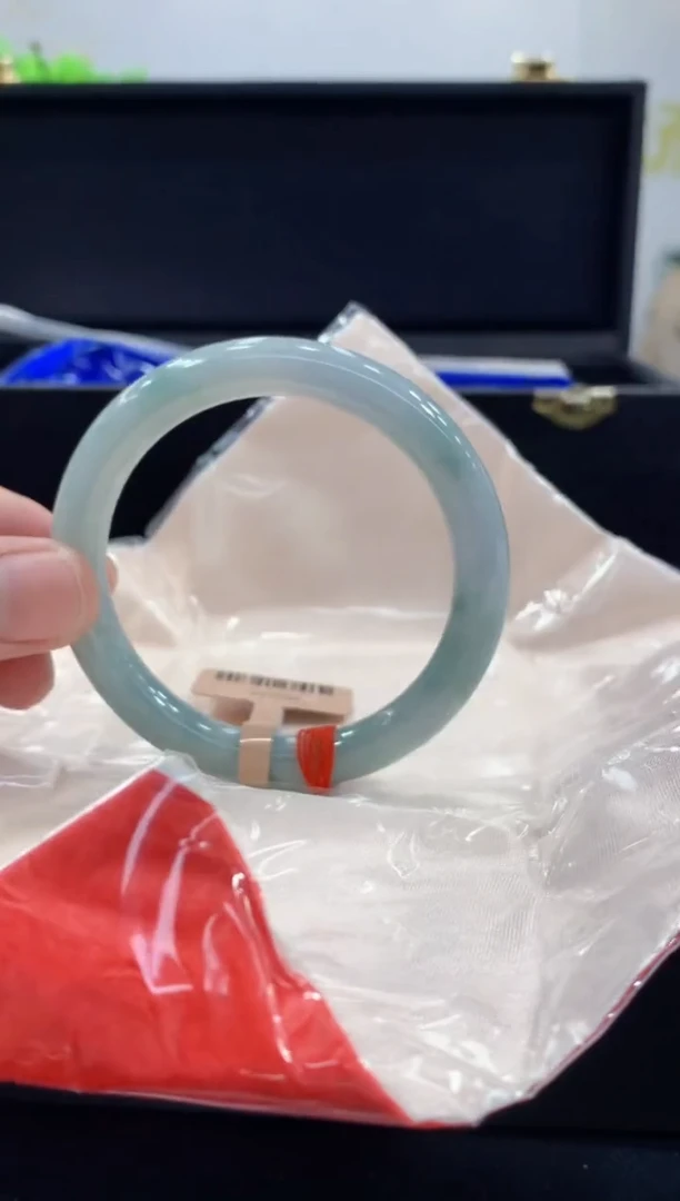 未镶嵌手镯翡翠翡翠手镯