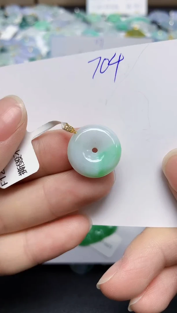 颈饰未镶嵌翡翠天然缅甸翡翠A货翡翠百元以上9元证书费自理