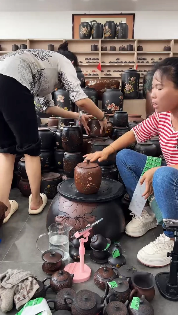 罐瑕疵茶叶罐  古铜色花生 747