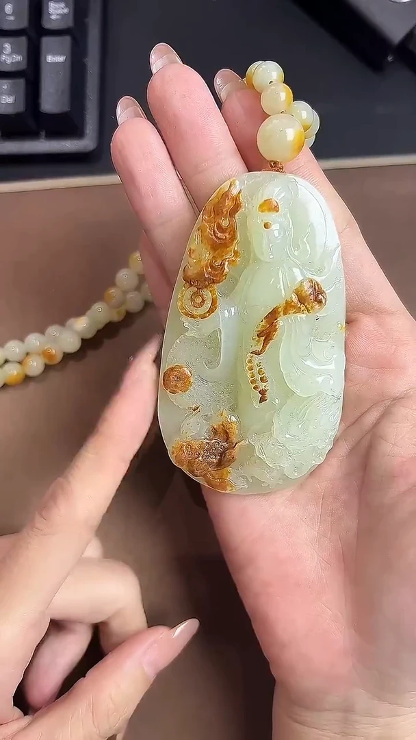 吊坠(赠链)未镶嵌透闪石质玉 多样性发货其中发一