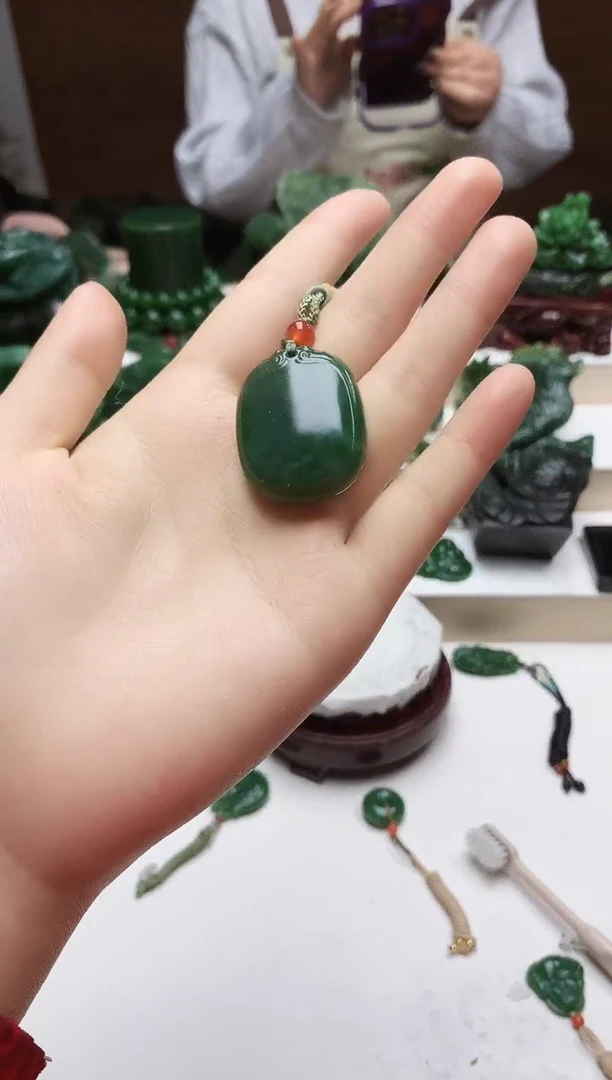 未镶嵌和田玉摆件1