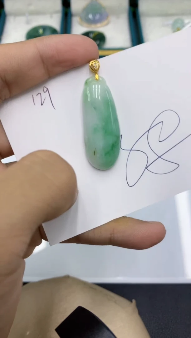 颈饰未镶嵌翡翠111111111