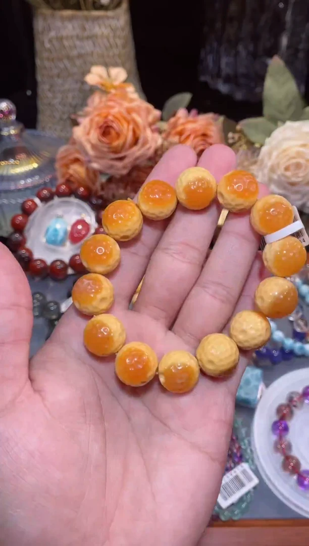 未镶嵌手串石英质玉（缅黄）星球缅黄单圈15m+