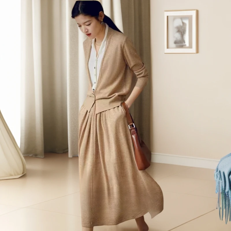 秋冬洋气时尚加厚百搭可机洗无缝成衣圆领长袖打底衫