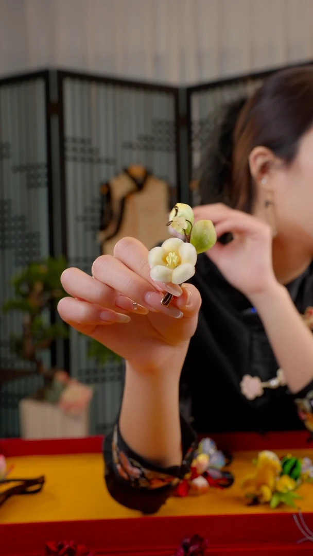 刺绣非遗苏绣绒花手工饰品