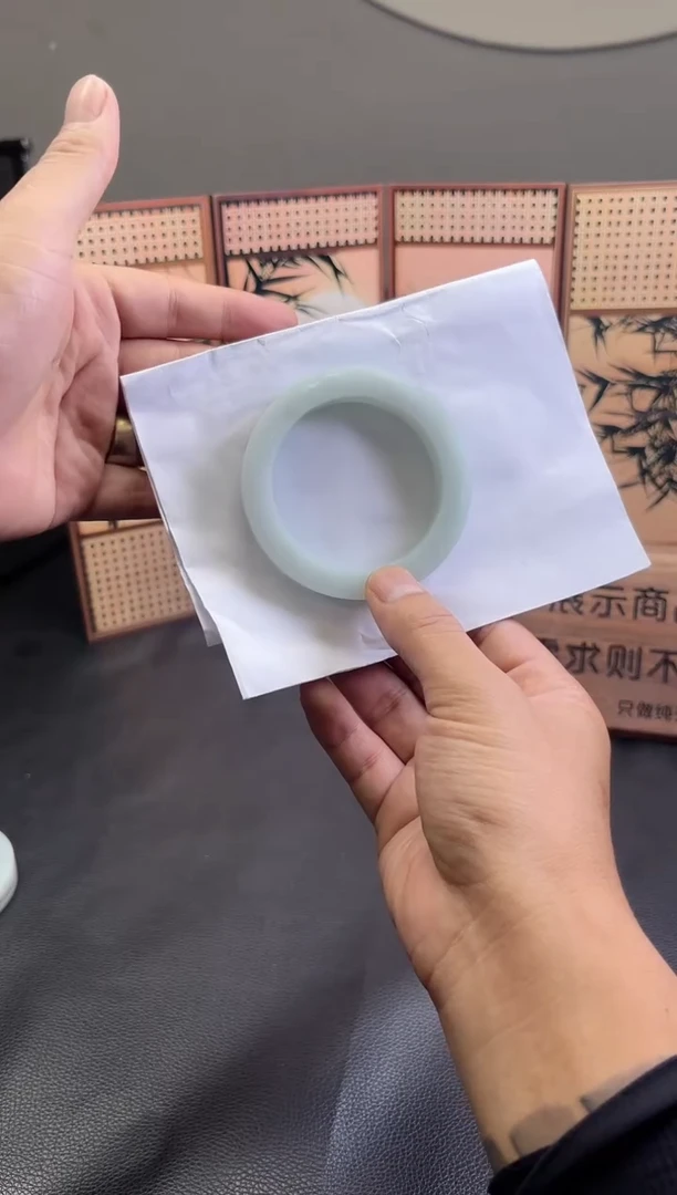 未镶嵌手镯定制翡翠手镯定制