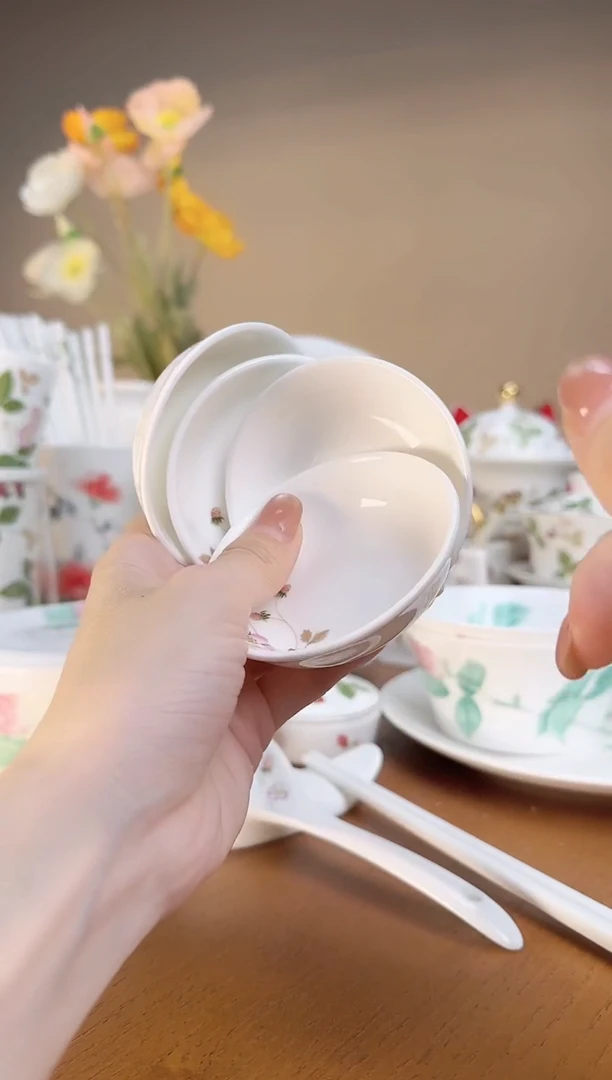 【闪购商品】莓高骨瓷圆形味碟4个