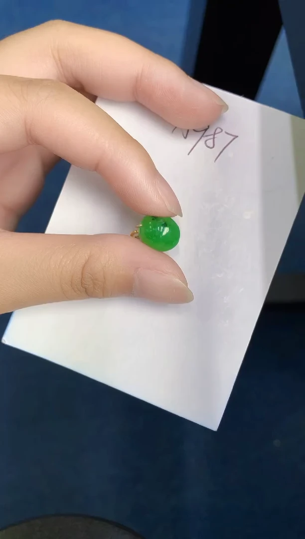 翡翠未镶嵌颈饰000000000