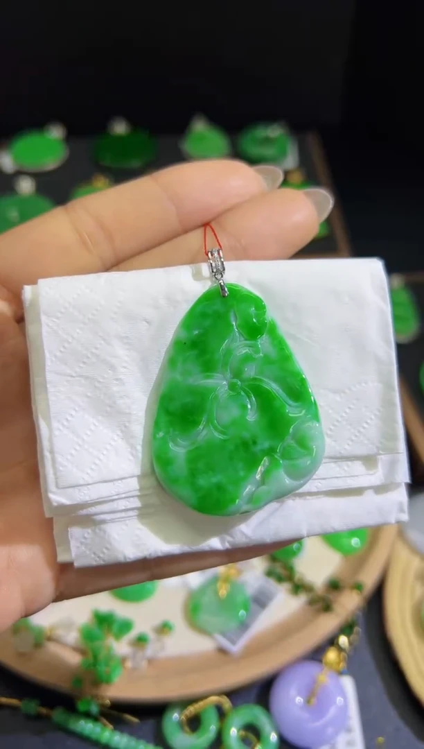 【闪购商品】翡翠颈饰18K金镶嵌Q缅料A货翡翠/支持复检/一件