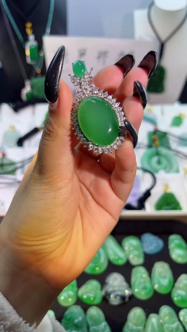 【闪购商品】翡翠手串银S925镶嵌 翡翠颈饰925银镶嵌天然翡翠吊坠