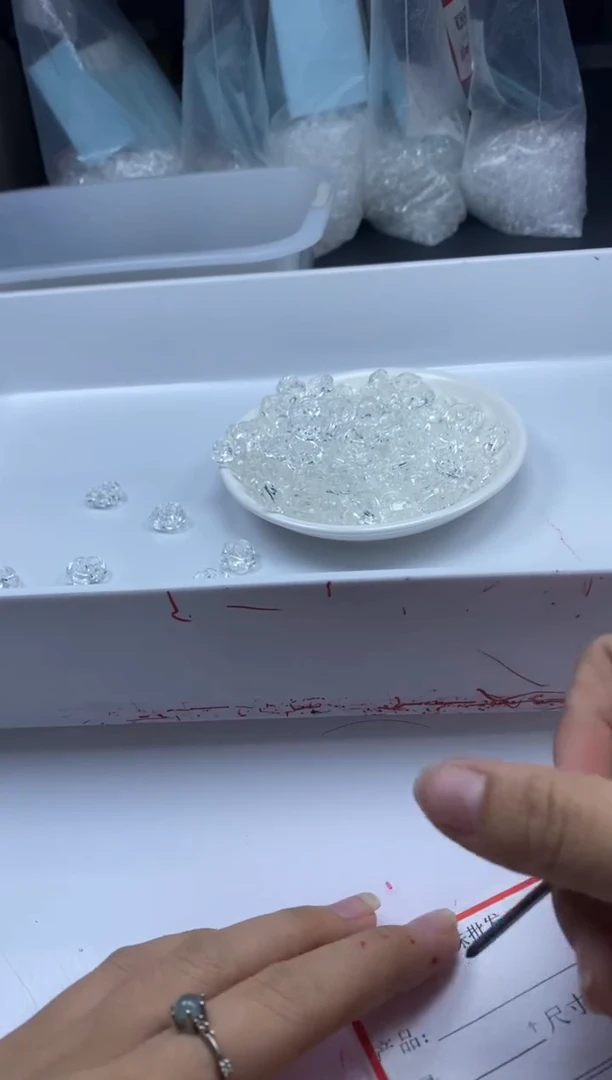 未镶嵌颈饰水晶x1355白水晶玫瑰花*1个