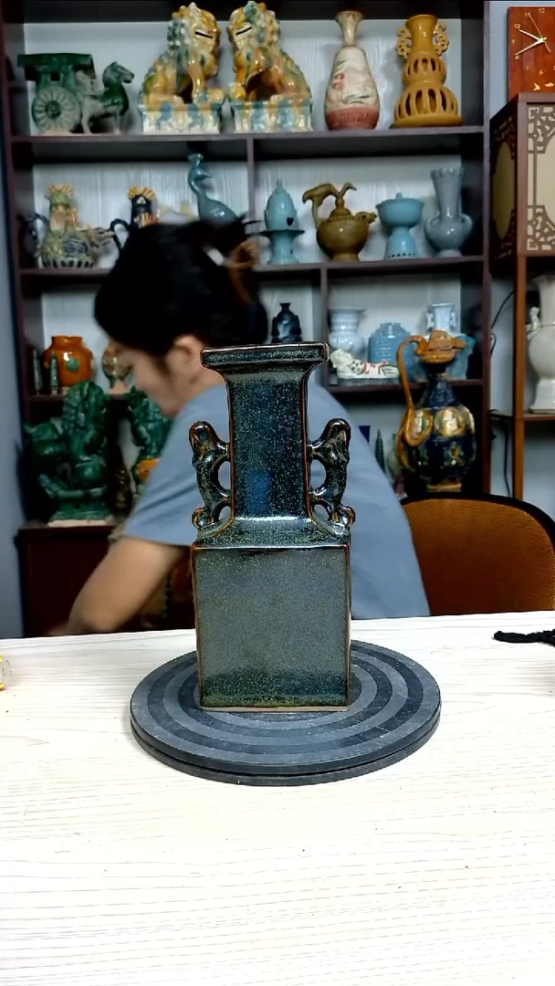 经典精美复古风格瓷器