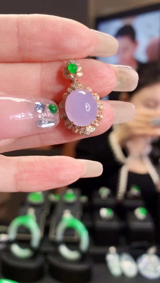 【闪购商品】翡翠吊坠(不含链)18K金镶嵌吊坠