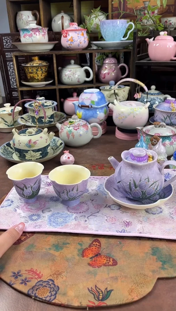 手绘 1壶1壶承2主人杯1个茶巾