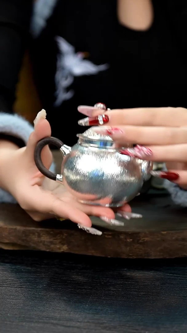 【闪购商品】手工宫灯银壶+1银杯