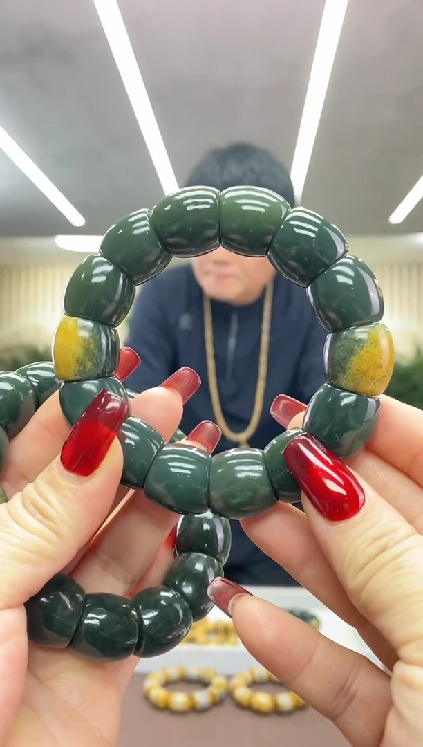 【闪购商品】透闪石质玉河磨玉手串未镶嵌多样式发货随机发一