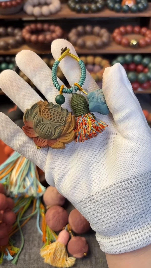 泥塑桂花鳄梨包挂设计款