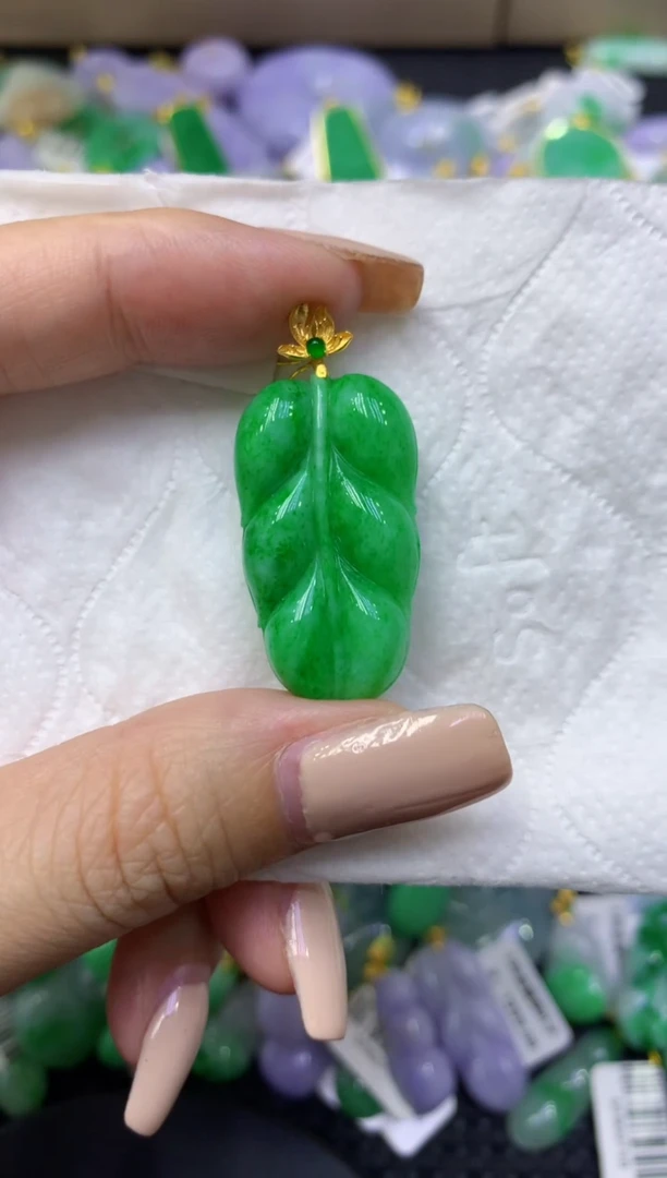 颈饰18K金镶嵌翡翠天然缅甸翡翠A货
