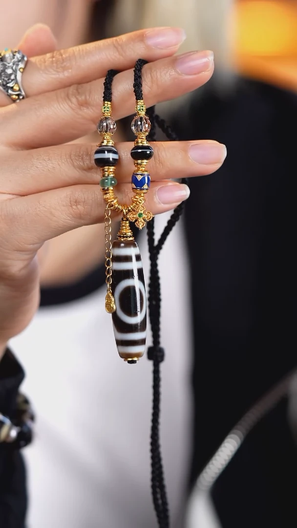 未镶嵌颈饰玛瑙/玉髓一眼靠山吊坠