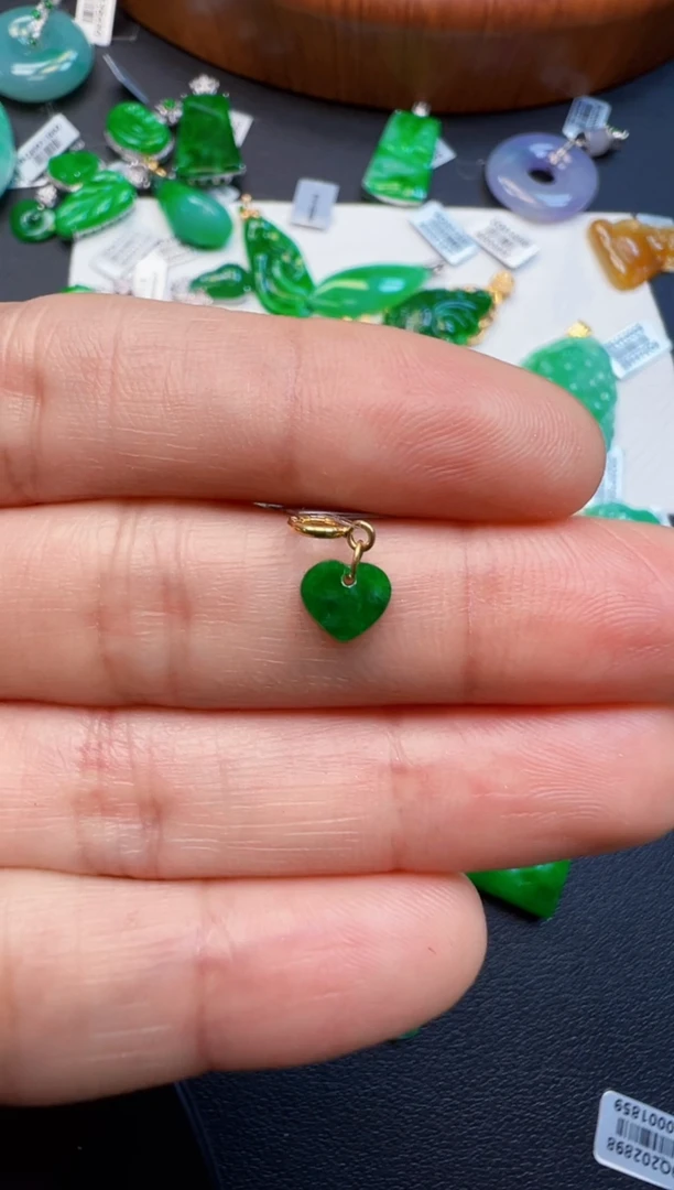 【闪购商品】翡翠吊坠(不含链)18K金镶嵌168