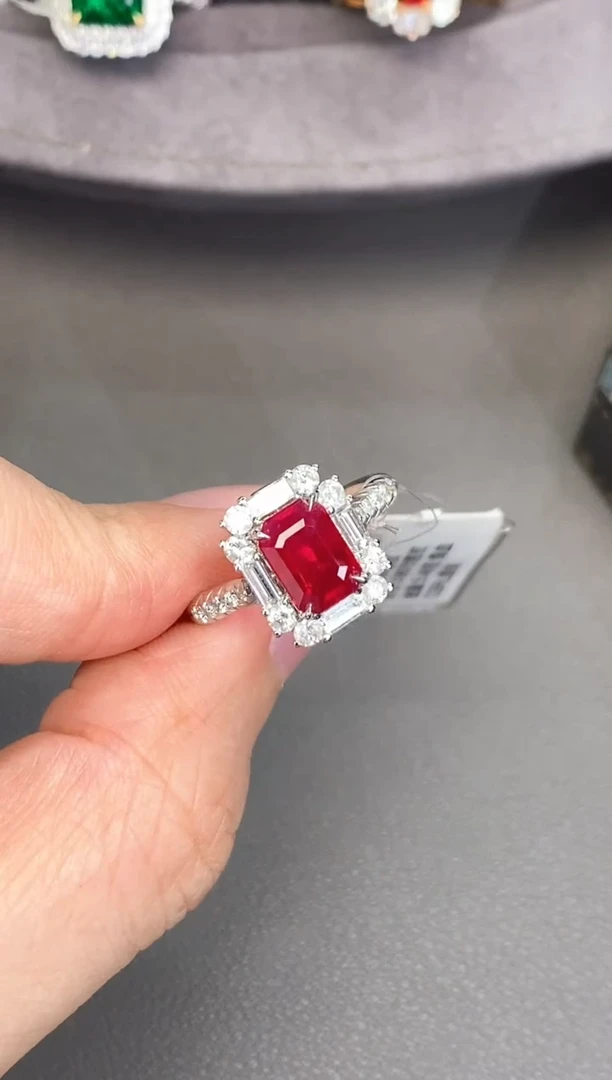 戒指18K金镶嵌红宝石【闪购】2.0ct/缅甸鸽血红/七天鉴赏