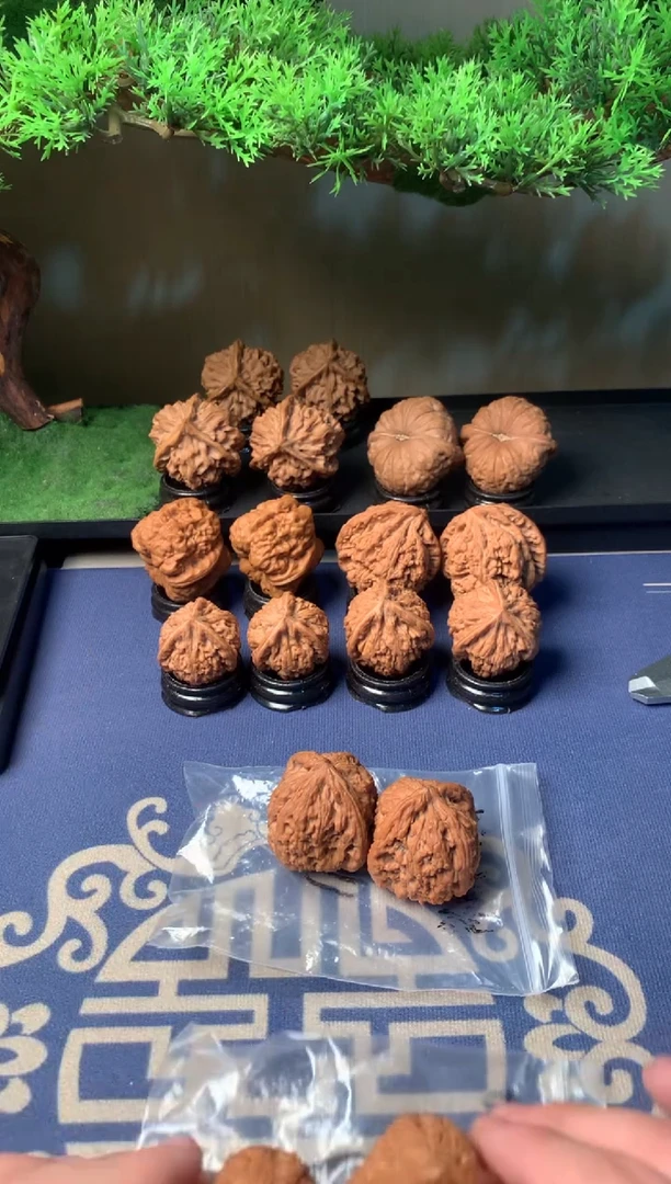 【闪购商品】文玩核桃吊坠40南疆石