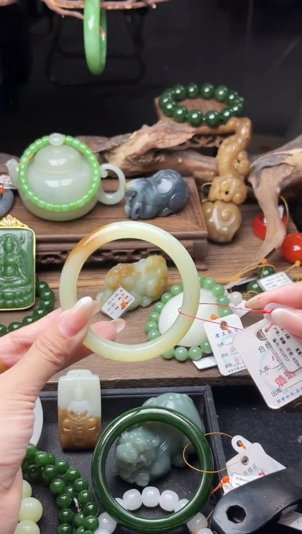 未镶嵌手镯和田玉若羌糖黄 55圈 9010717