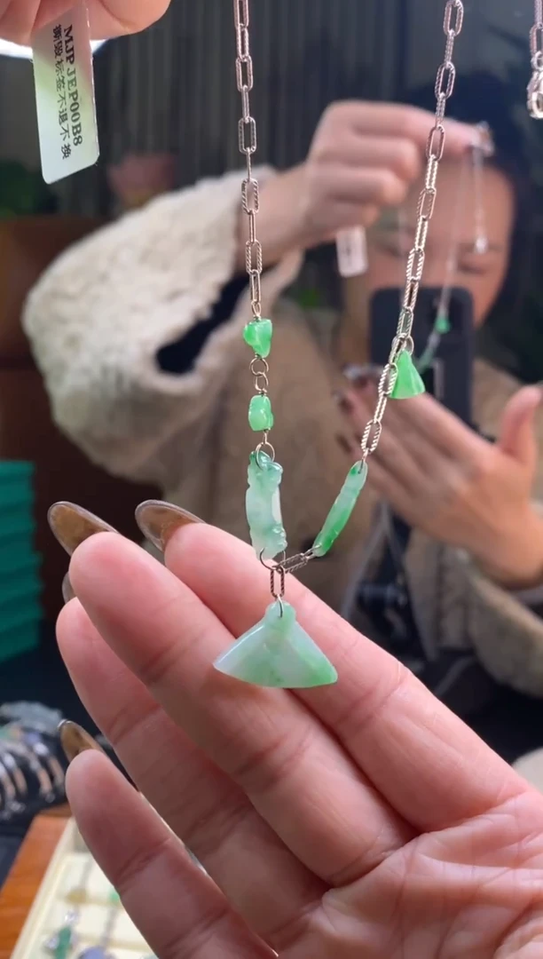 颈饰银S925镶嵌翡翠净货19470