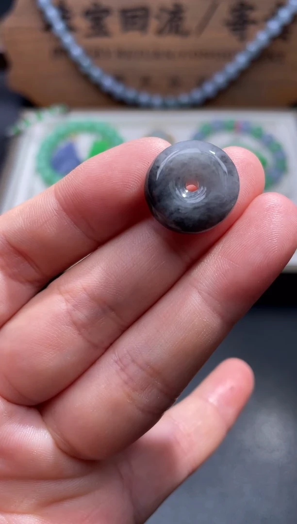 【闪购商品】翡翠颈饰未镶嵌36.........