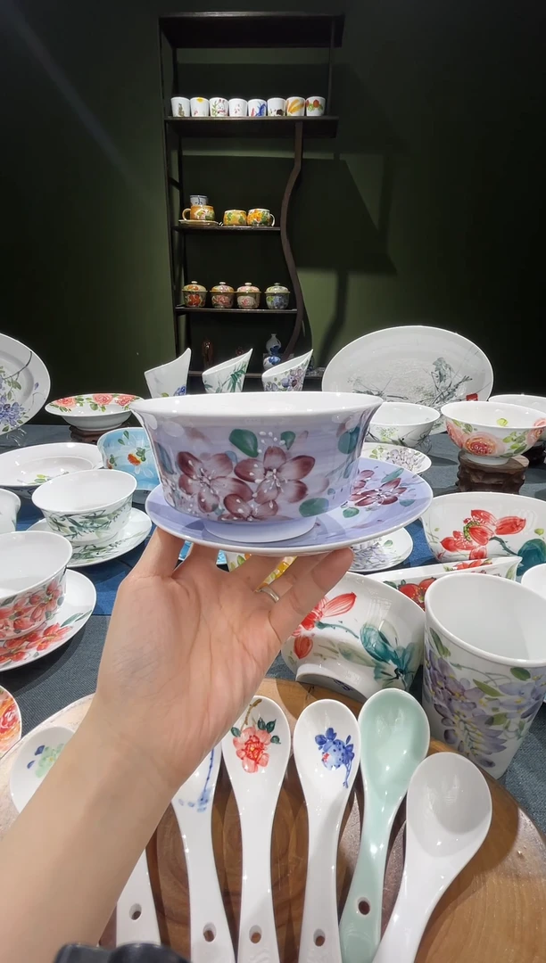 其他景德镇高温釉下彩小紫花金钟碗+骨碟