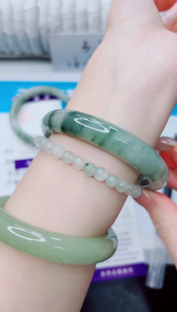 石英质玉手镯未镶嵌189/60.7