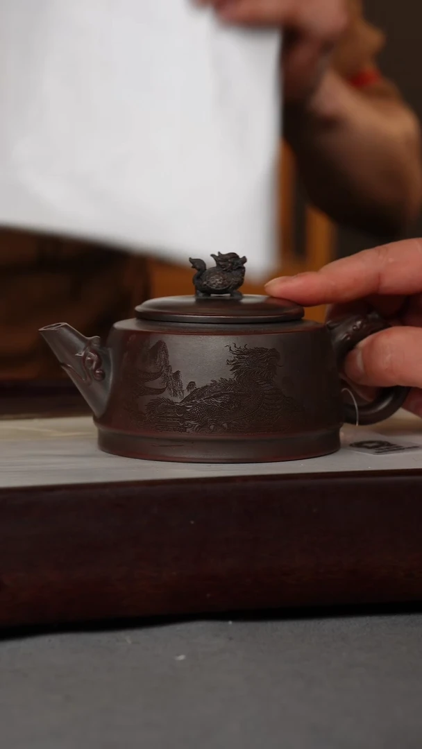 【闪购商品】紫砂茶壶古乌泥 龙龟壶 刻绘