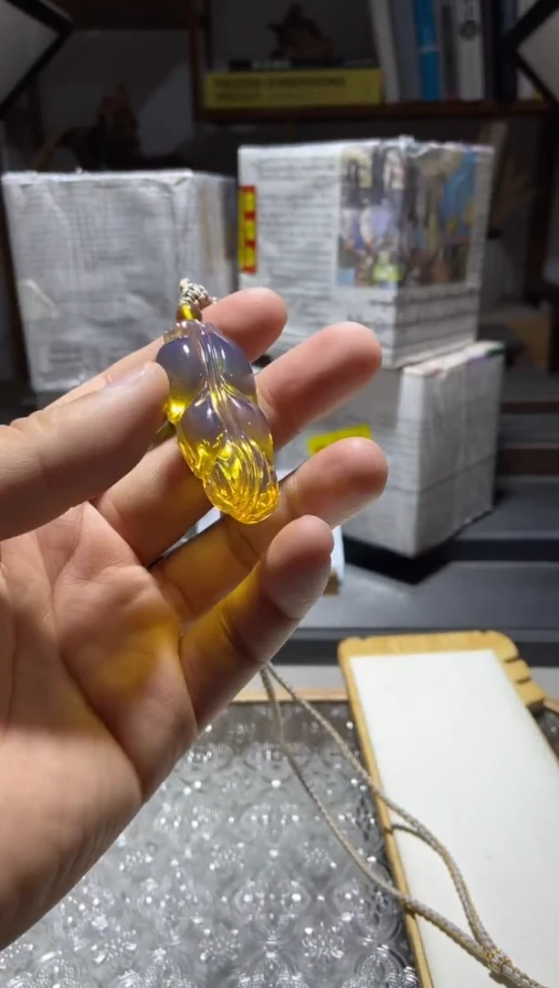 琥珀颈饰未镶嵌蓝珀叶子