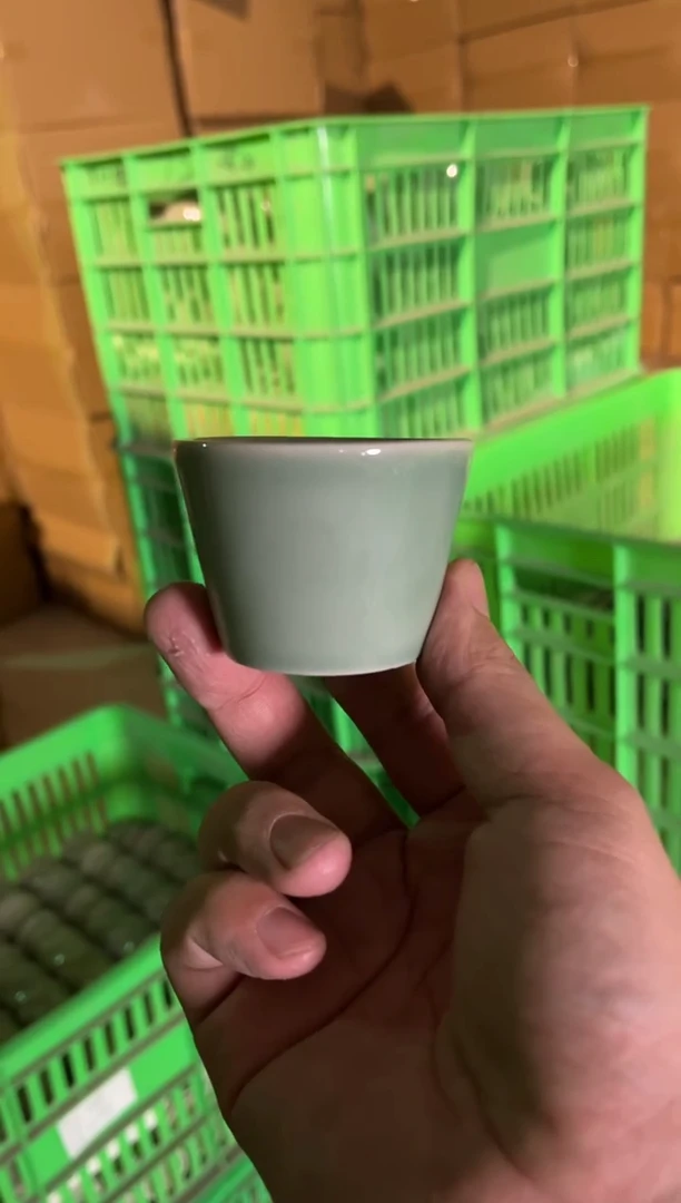 【闪购商品】瓷瑕疵素面T型杯1只