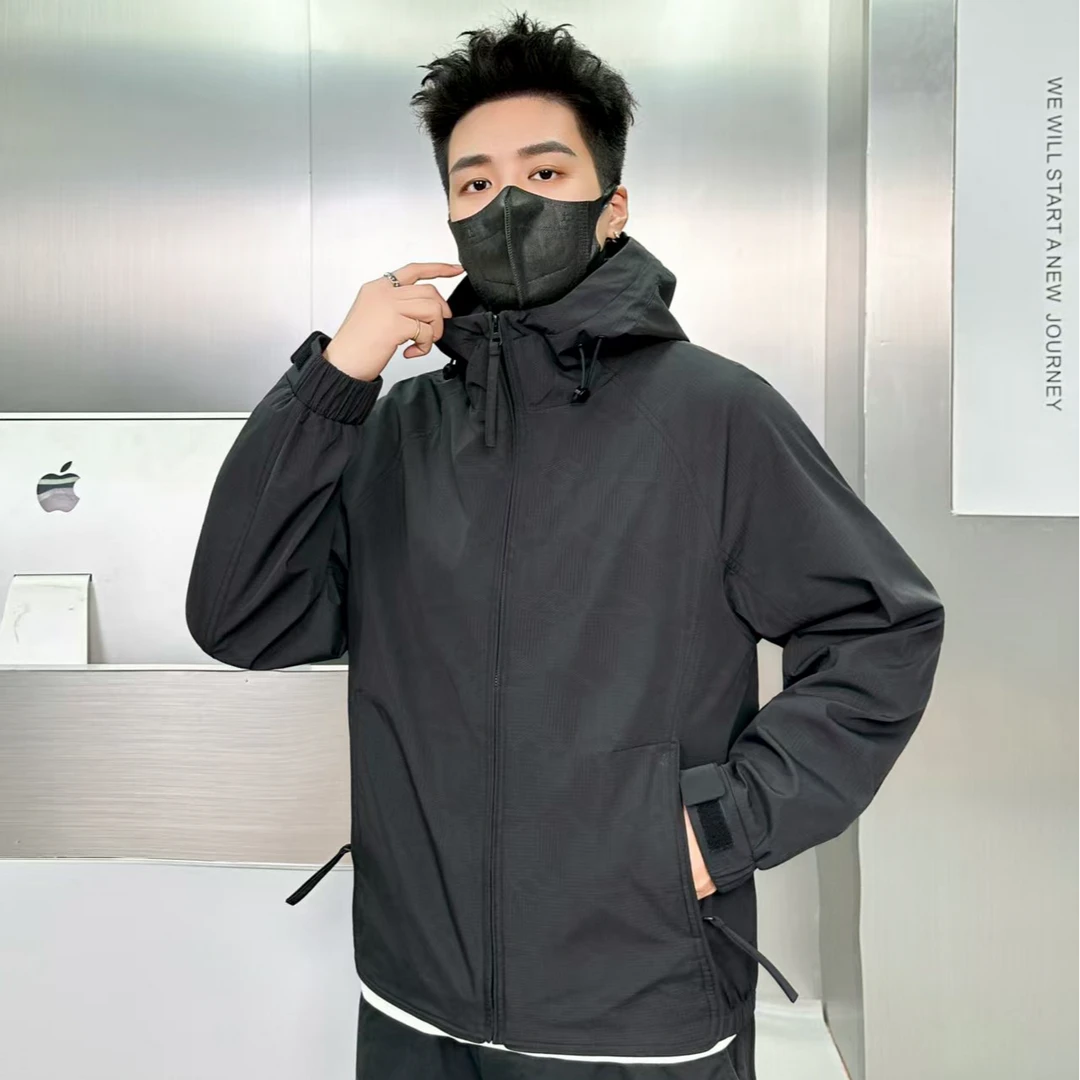 暗纹设计款拉链立领连帽男士户外冲锋夹克秋季外套